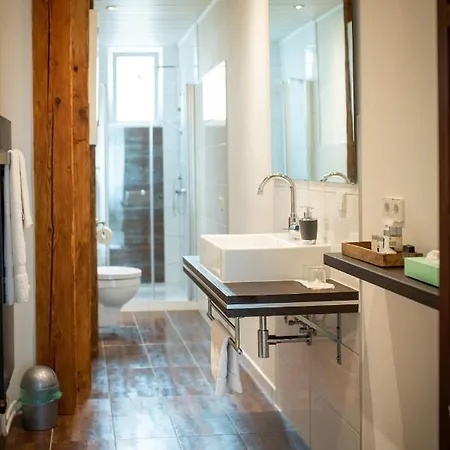 Modernes 아파트 술즈암네카어